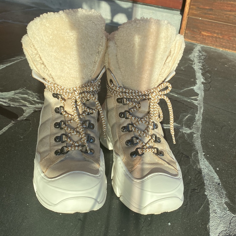 Bogner genuine sherling/suite  snow boots
